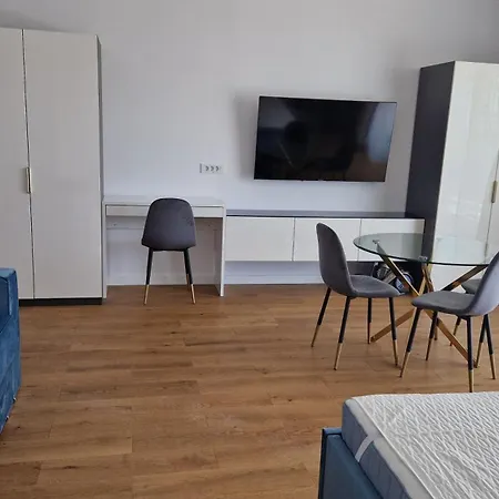 Glow Axxis Nova Apartman *
